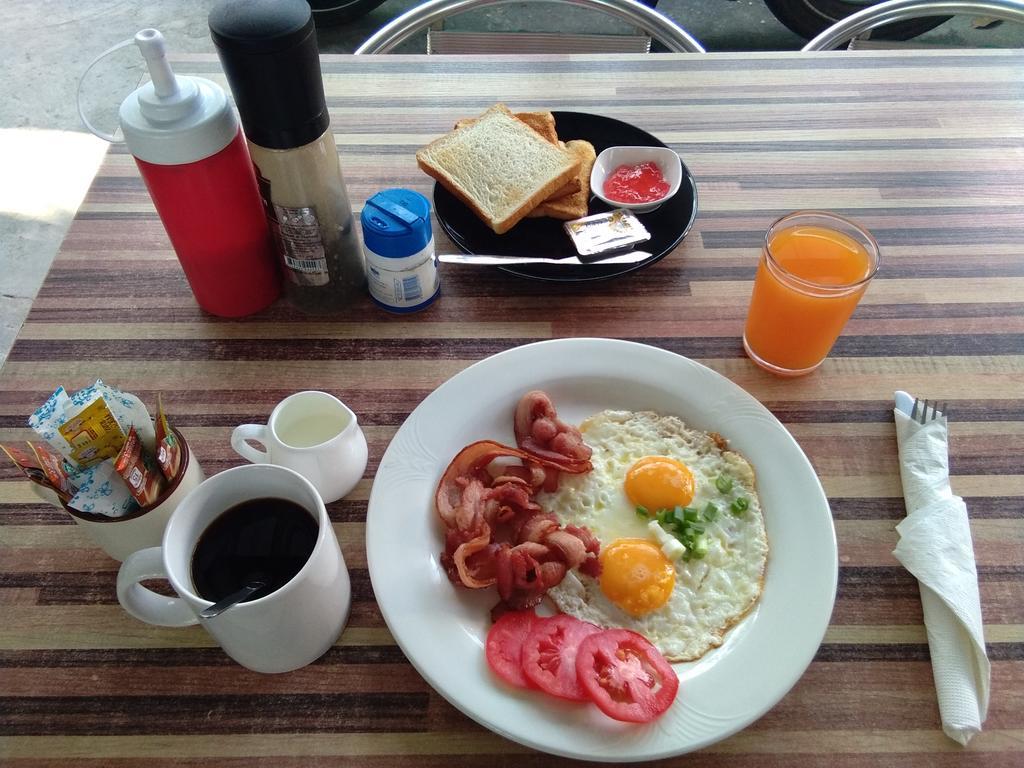 Hi Guesthouse Airport Чіангмай Екстер'єр фото